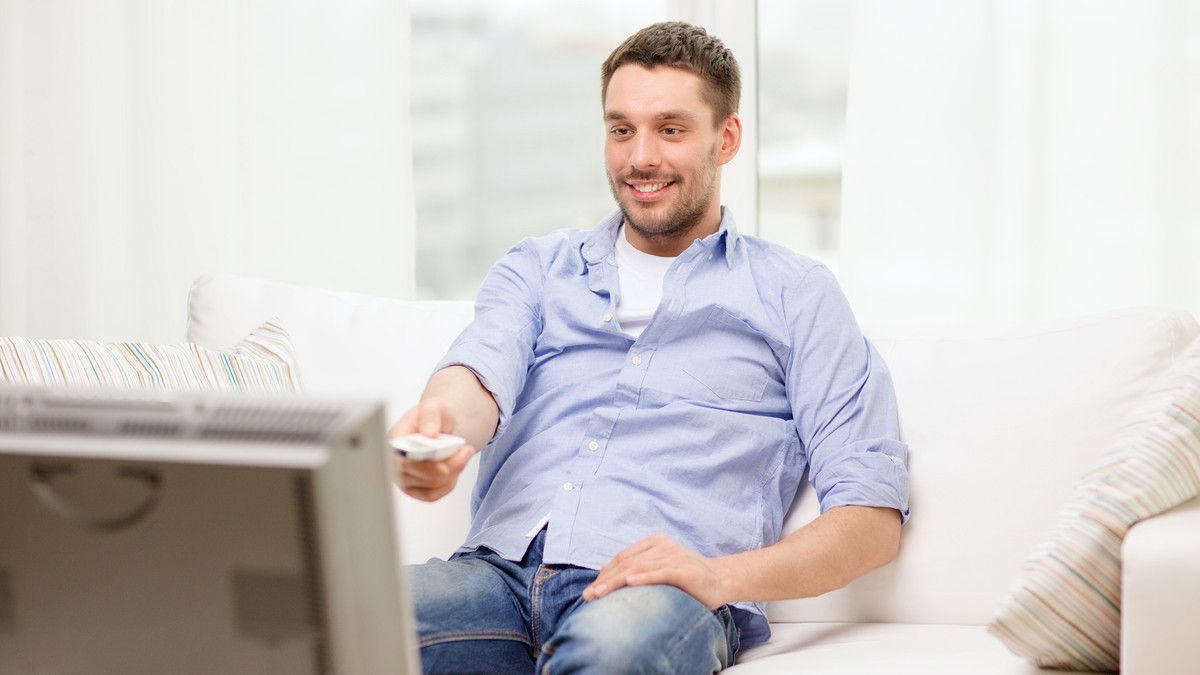 Jarak Ideal Menonton TV agar Mata Tetap Sehat