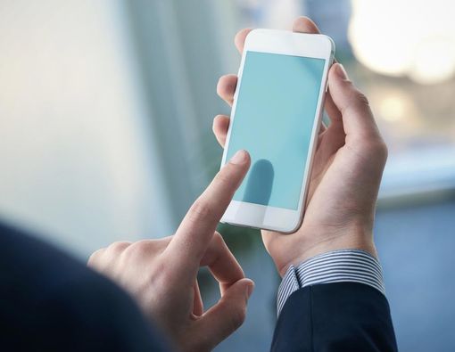 Radiasi Ponsel Ancam Pendengaran Hingga Kesuburan?