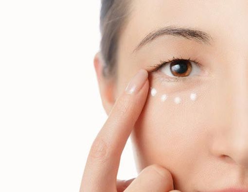 7 Cara Merawat Kulit di Sekitar Mata