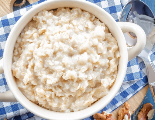 Makanan yang Baik Dikonsumsi Setelah Operasi Gigi Bungsu
