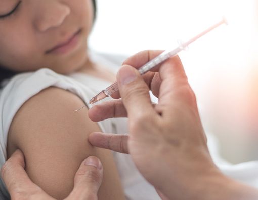 Anak Sedang Sakit, Bolehkah Mendapat Vaksin Difteri?