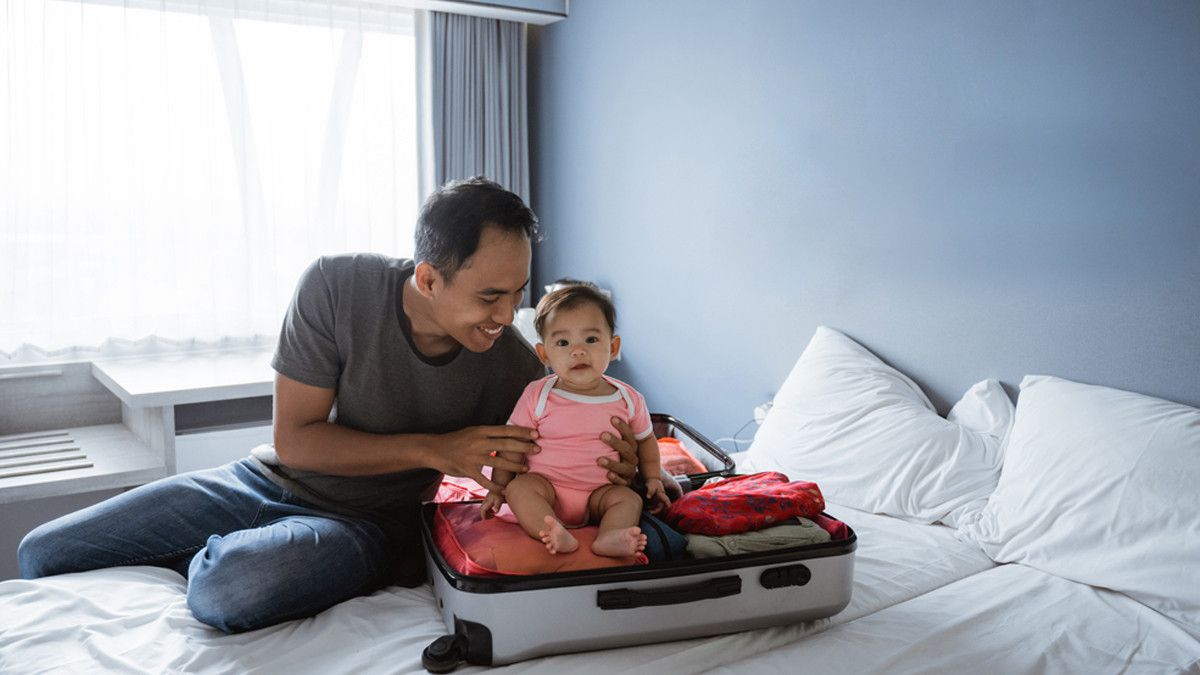 Ajak Bayi Baru Lahir Staycation di Hotel? Perhatikan Ini Dulu!