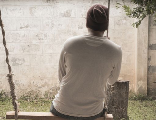 9 Hal yang Sering Dikira Autisme