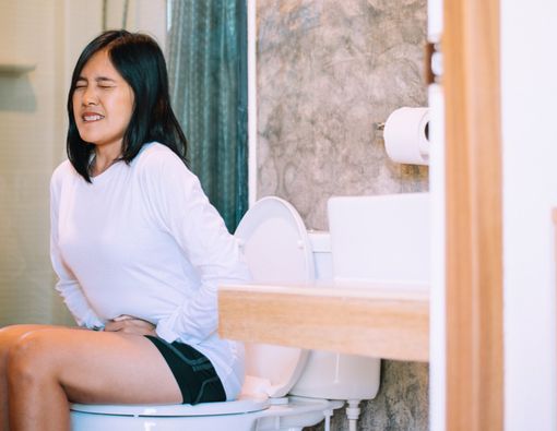 Ini Sebabnya Anda Buang Air Besar Setelah Makan