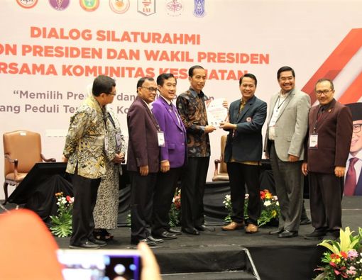 Dua Paslon Menanggapi Aspirasi dari Komunitas Kesehatan