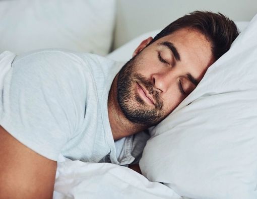 Posisi Tidur yang Baik Miring ke Kiri atau Kanan?