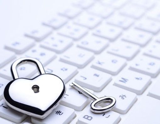 Kiat Aman Cari Pasangan Lewat Online Dating