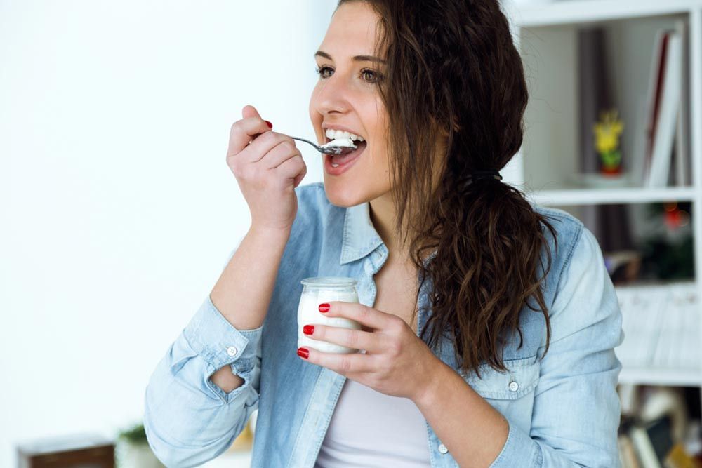 Bolehkah Makan Yoghurt Saat Sahur atau Buka Puasa? (Josep Suria/Shutterstock)