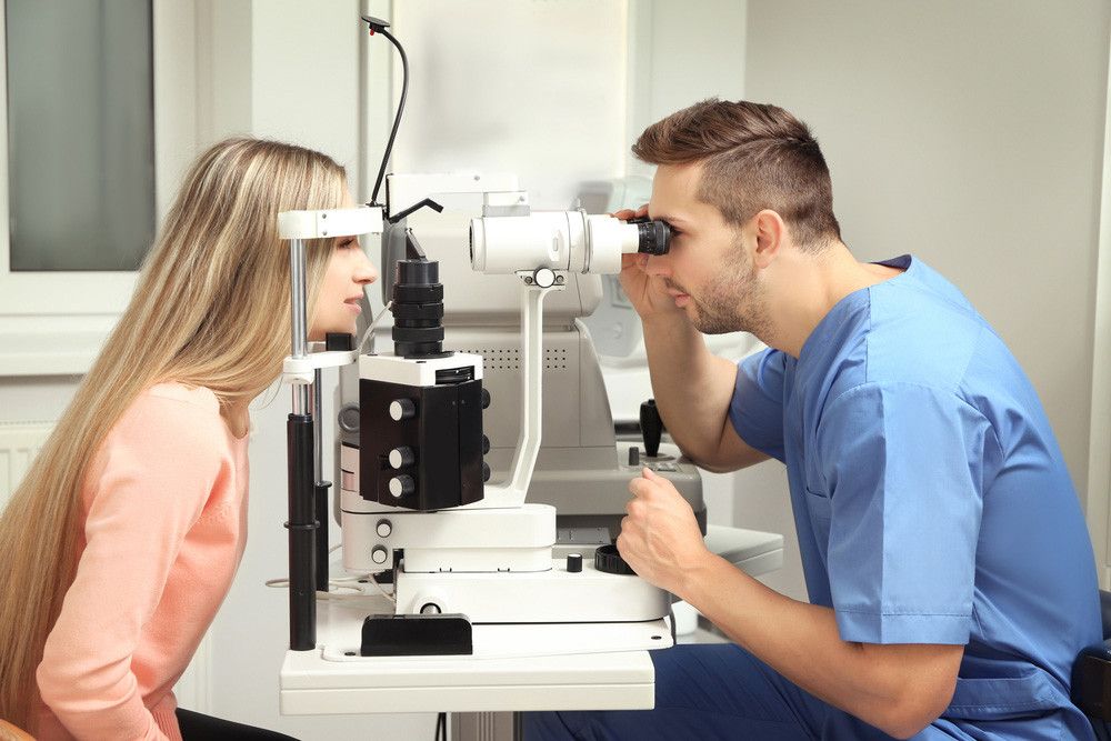 Bolehkah Ibu Hamil Jalani Operasi Lasik?