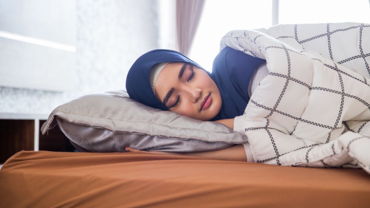 Posisi Tidur Setelah Sahur yang Baik untuk Kesehatan