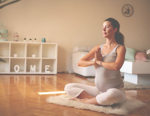 Tips Olahraga Aman untuk Ibu Hamil Trimester Akhir