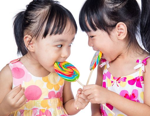 Kiat Mengatasi Kecanduan Gula pada Anak