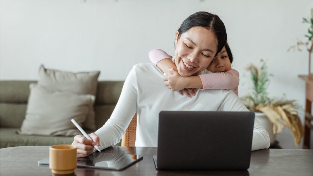 Mengatasi Rasa Bersalah Menjadi Working Mom