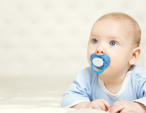 Ini Cara untuk Mencegah Bayi Tergantung pada Dot