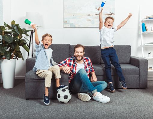 Nonton Pesta Bola Dunia dengan Anak, Bisa Bikin Ia Suka Olahraga?