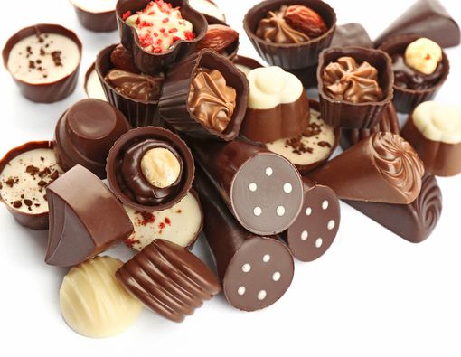 Beda Nutrisi Cokelat Hitam dan Cokelat Putih