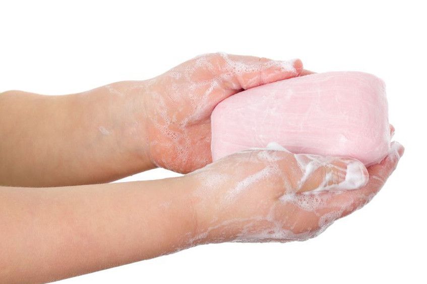 Kiat Memilih Sabun Mandi untuk Anak Alergi