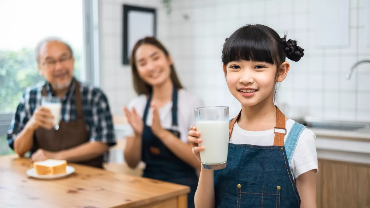 Siapa yang Bisa Mengonsumsi Susu Ikan?