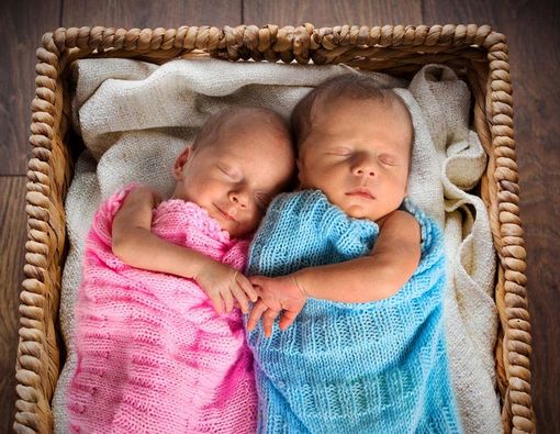 Cynthia Lamusu-Surya Saputra Dikaruniai Bayi Kembar Melalui Program Bayi Tabung