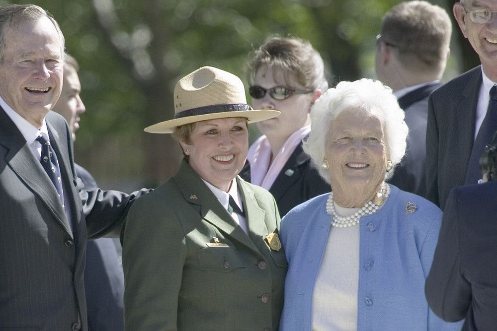 Mantan Ibu Negara Amerika Serikat, Barbara Bush, Meninggal Dunia