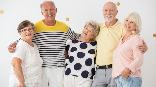 Kiat Bangkitkan Semangat Lansia untuk Hindari Niat Bunuh Diri