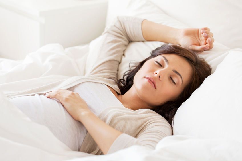 Bolehkah Ibu Hamil Tidur Terlentang?