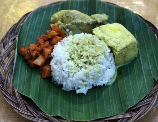 Efek Makan Nasi dengan Kentang Seburuk Makan Nasi Pakai Mi?