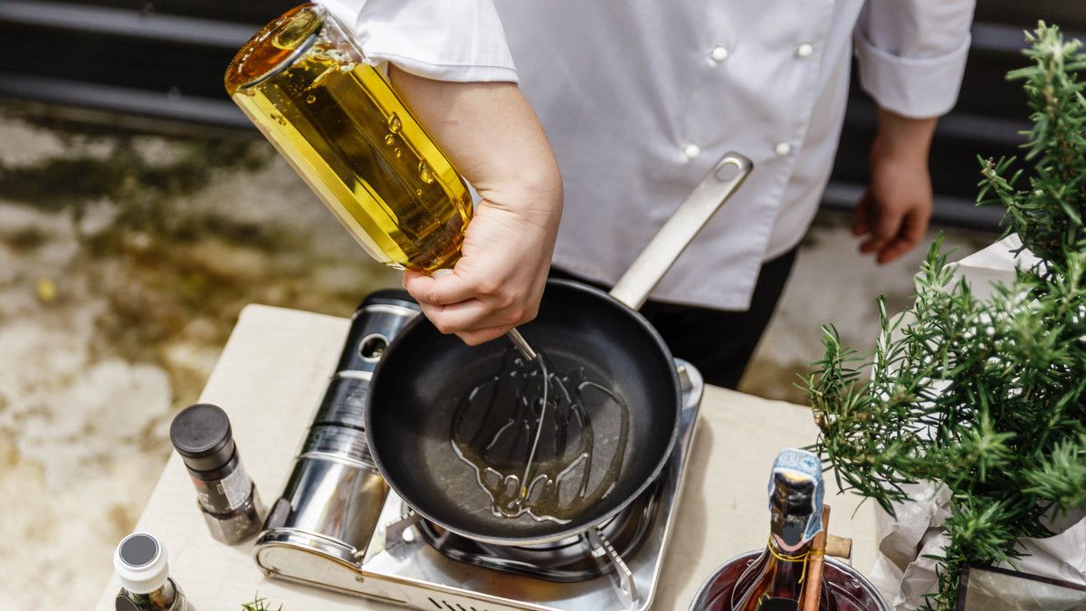 Minyak Zaitun untuk Memasak, Bolehkah Dipakai Berulang Kali?