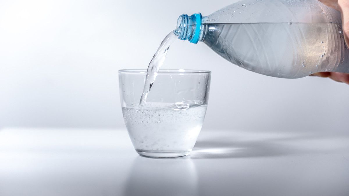 Deretan Manfaat Air Hidrogen untuk Kesehatan Tubuh Anda