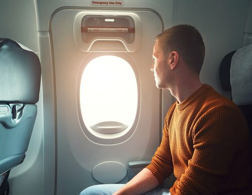 Gangguan Kesehatan yang Bisa Terjadi Akibat Naik Pesawat