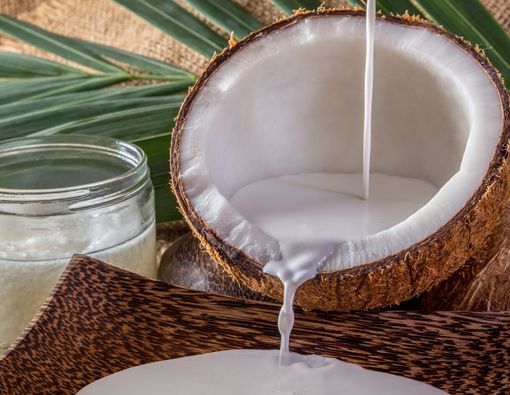 Manfaat dan Bahaya Konsumsi Santan Mentah Kemasan