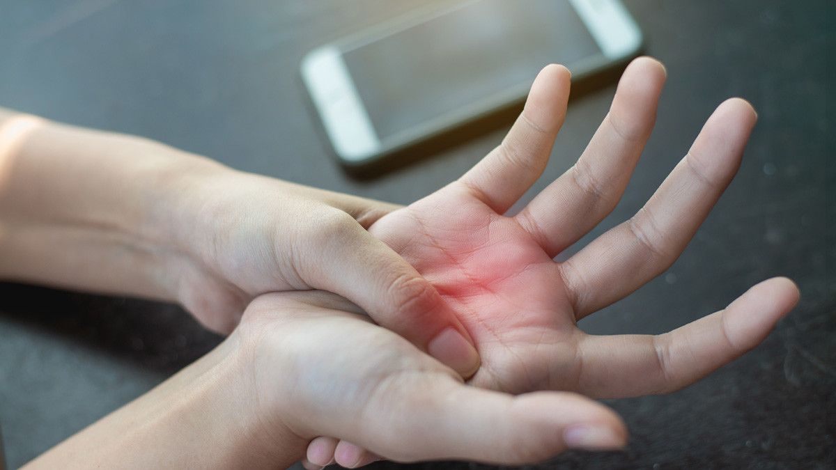 Sering Kesemutan Saat  Main Gadget? Hati-Hati Neuropati!