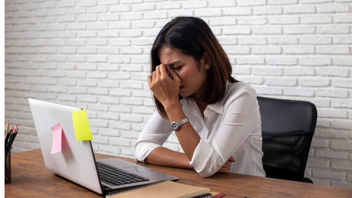 Cara Mengatasi Rasa Cemas Saat di Kantor
