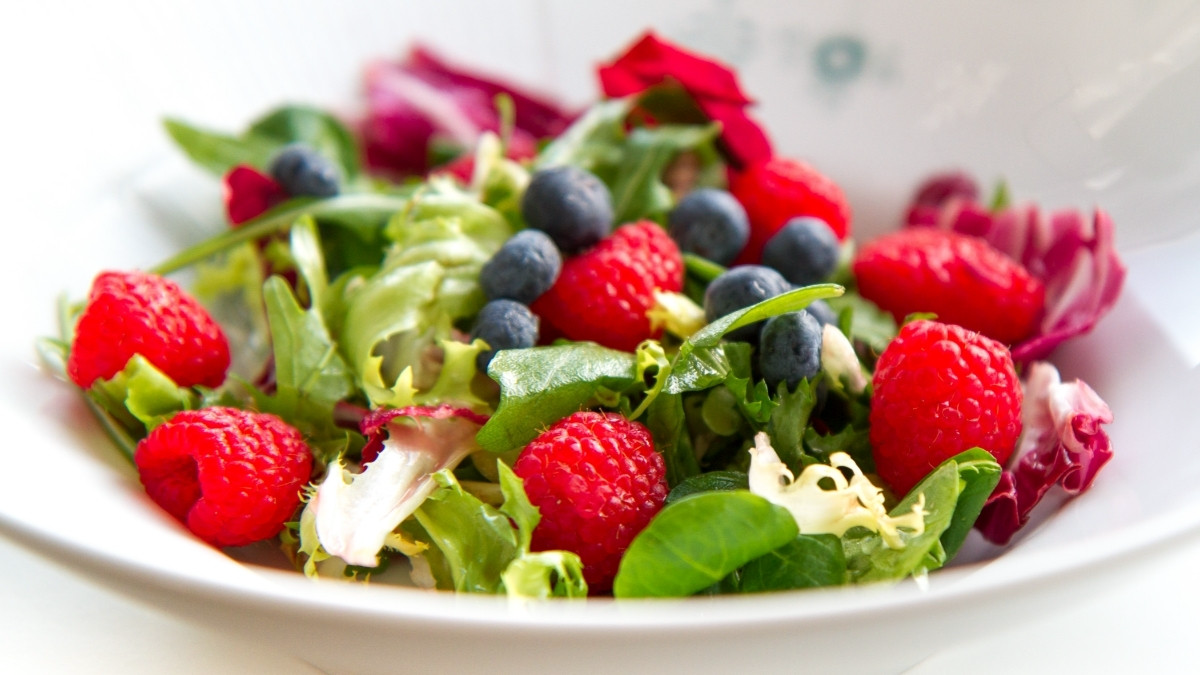 7 Makanan Sehat untuk Penderita Kanker Payudar