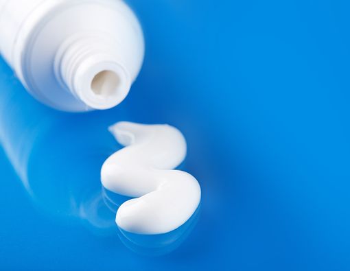 Ini Kandungan Pasta Gigi yang Ampuh untuk Gigi Sensitif