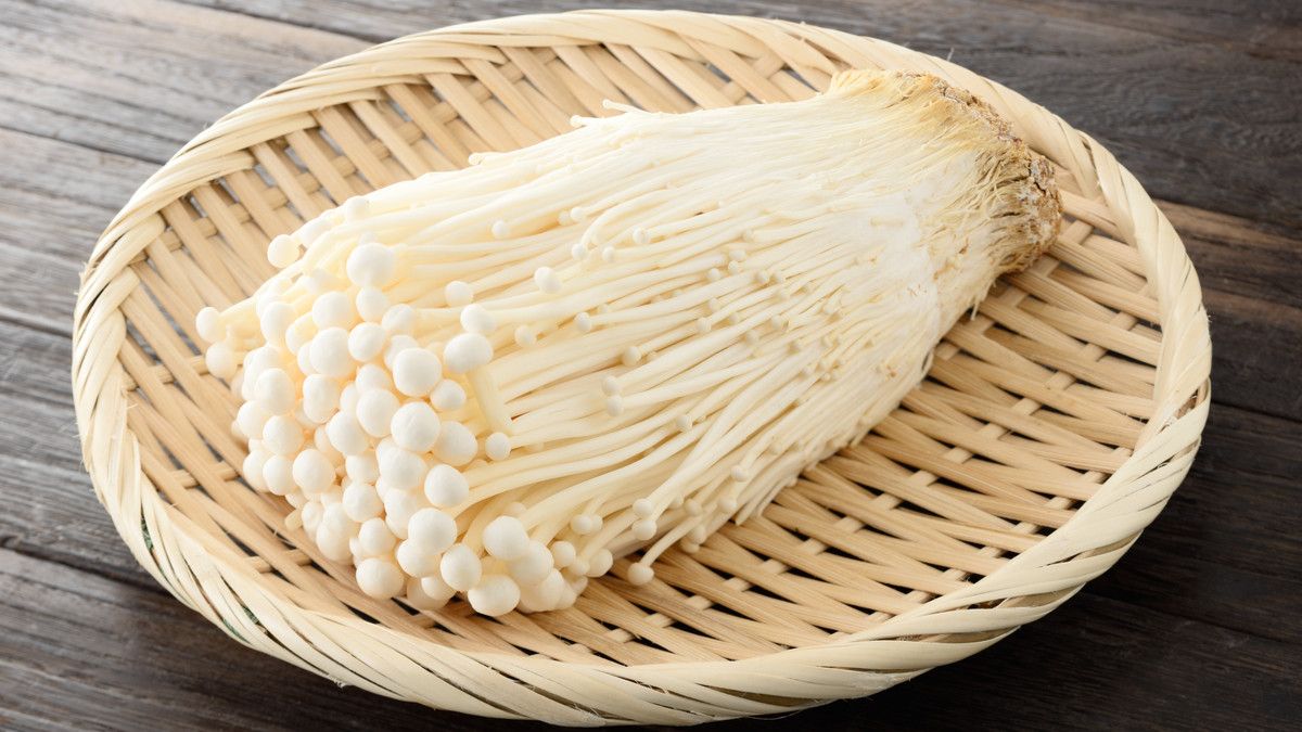 Jamur Enoki Ditarik dari Pasaran karena Terkontaminasi Bakteri Listeria!