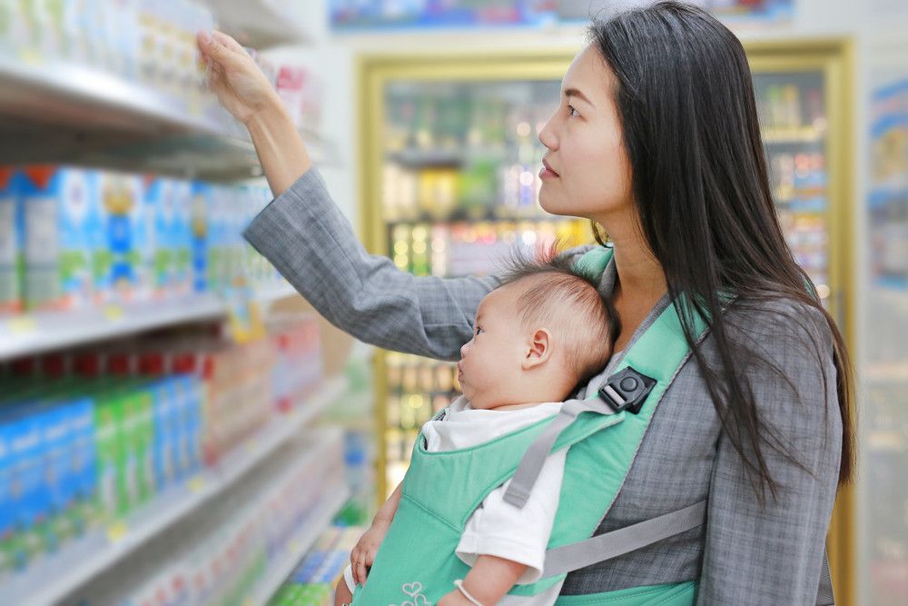 Susu Bubuk vs Susu Cair, Mana yang Lebih Baik untuk Anak?