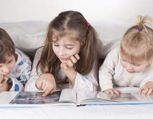 Benarkah Anak Sulung Selalu Lebih Pintar dari Adiknya?