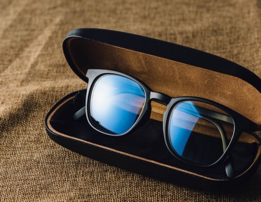 Perlukah Anak Menggunakan Kacamata Anti Radiasi?