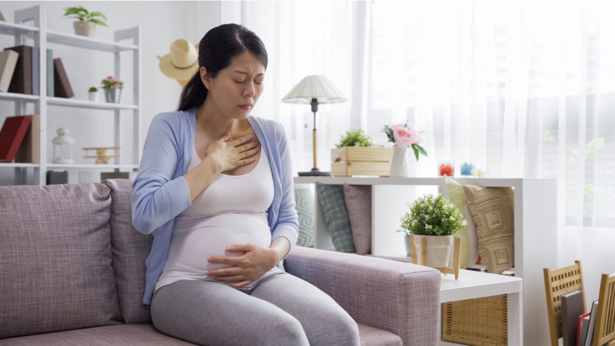 7 Cara Ampuh Atasi Asam Lambung Saat Hamil yang Bisa Mama Lakukan