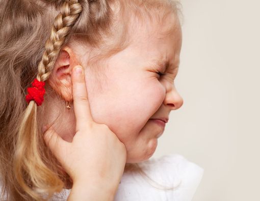 Lakukan Ini Bila Anak Sakit Telinga Saat Batuk Pilek