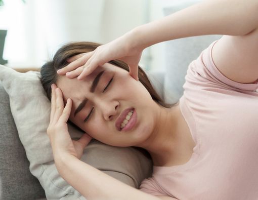 Perbedaan Penyebab Sakit Kepala Sebelah Kiri dan Kanan