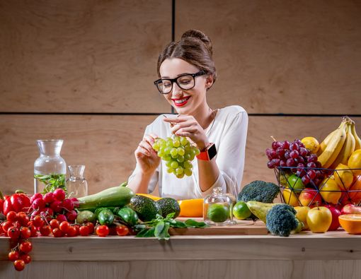 Jangan Kebanyakan Makan Buah, Ini Bahayanya bagi Kesehatan!