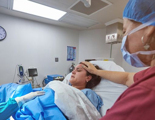 Sering Melahirkan Tingkatkan Risiko Kanker Serviks?