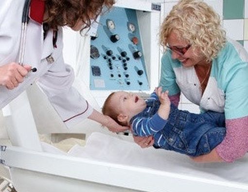 Apa yang Harus Bunda Ketahui Tes Laboratorium untuk Alergi Susu Sapi? 