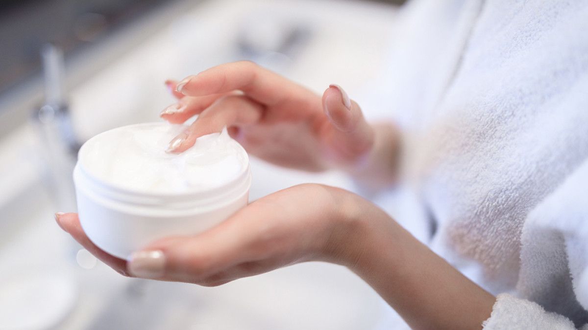 Tak Cocok untuk Wajah? Ubah Saja Skincare Jadi Body Care!