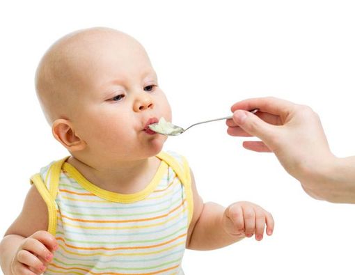 Anak Suka Mengemut Makanan? Ini Cara Mengatasinya!