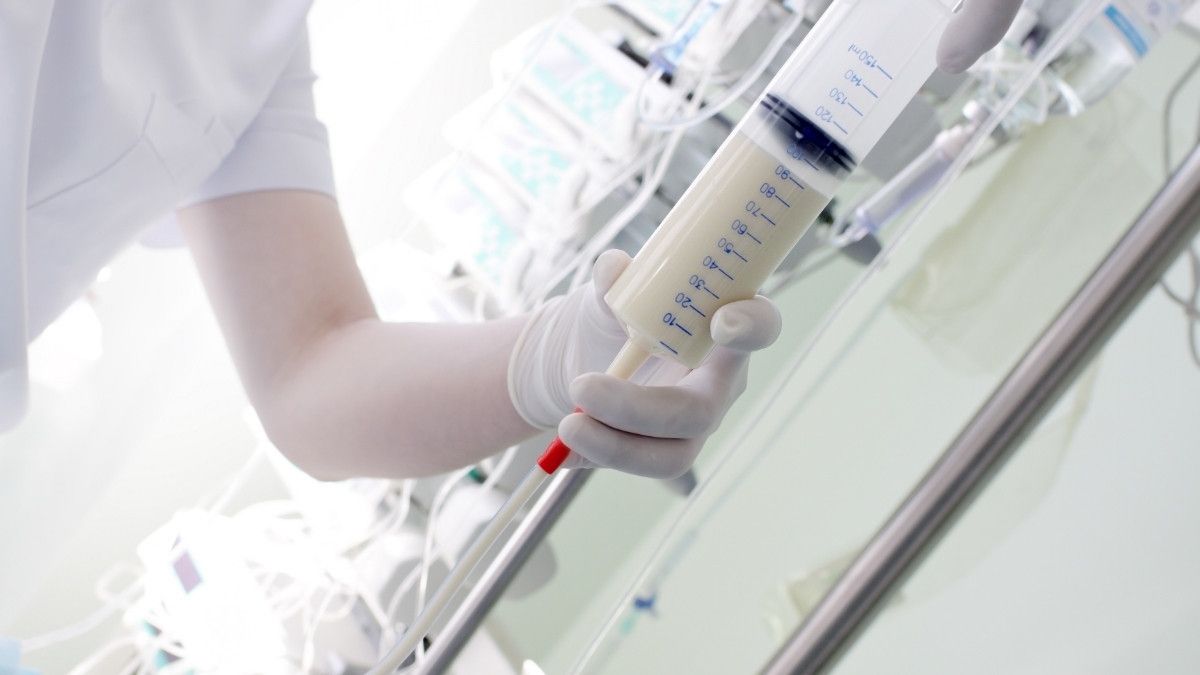 Mengenal Tube Feeding atau Tabung Makanan - KlikDokter
