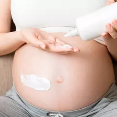 10 Bahan Skincare yang Berbahaya untuk Ibu Hamil