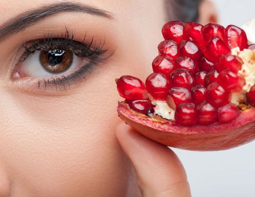 Usir Jerawat Pakai Buah Delima, Ampuhkah?